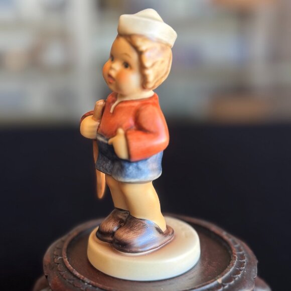 Goebel Hummel “Sailor Boy” Exclusive Edition w/Box TMK7 Kontroll-Nr. 3188 - Picture 2 of 4
